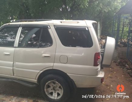 SAME2012.jpg 2011 Tata Safari MINOR FACELIFT GX-4X2