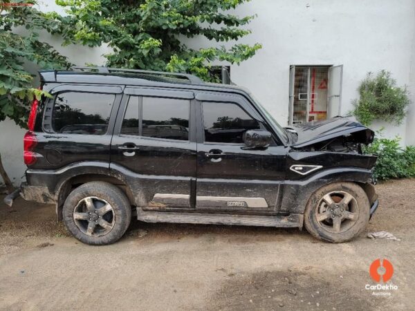 Vehicle_Photographs_2026-08-112018_51_46.0_392943703.jpg 2026 Mahindra Scorpio CLASSIC S11 MT 7S
