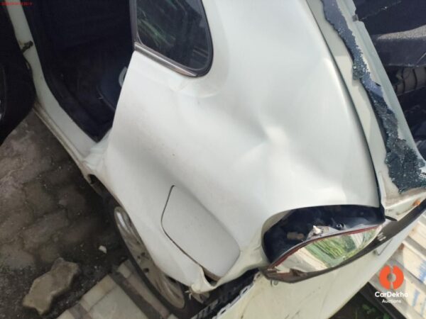 Vehicle_Photographs_2026-08-202017_05_54.0_394611295.jpg 2015 Maruti Baleno ALPHA DIESEL