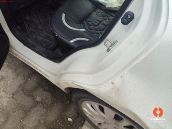 Vehicle_Photographs_2026-08-202017_05_55.0_394611319.jpg 2015 Maruti Baleno ALPHA DIESEL