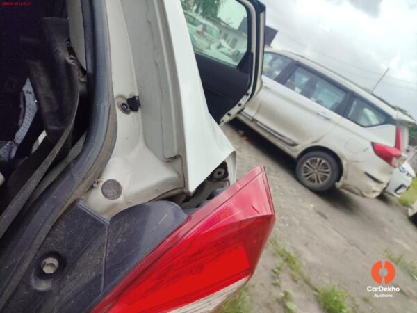 Vehicle_Photographs_2026-08-202017_06_28.0_394611535.jpg 2015 Maruti Baleno ALPHA DIESEL