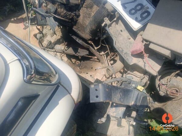 2020 Mahindra XUV300 W6 DS BS6 MT