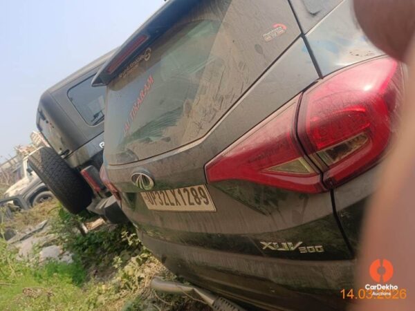 2020 Mahindra XUV300 W6 DS BS6 MT