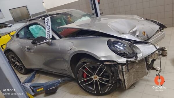 2025 Porsche 911 CARRERA 4 GTS