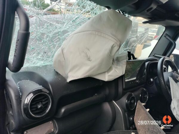 WhatsApp20Image202026-08-2020at2014.12.34201.jpeg 2025 Mahindra Thar LXT D MT 2WD 4S HT