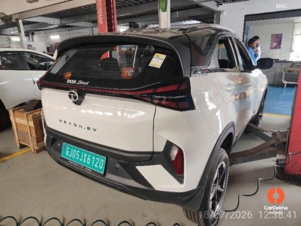 aa202-4.jpg 2026 Tata Nexon EV FEA 45
