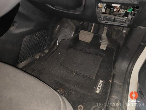 aa2033-2.jpg 2026 Tata Nexon EV FEA 45