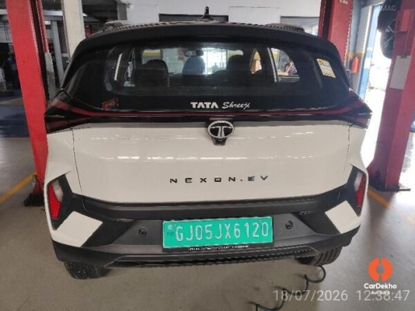 aa2072.jpg 2026 Tata Nexon EV FEA 45